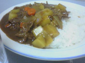 今日はカレー曜日